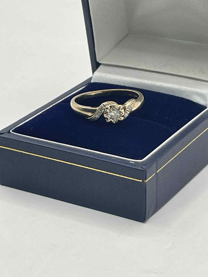 9ct Gold Ring With Clear Stone - O