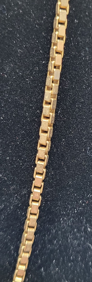 9CT - Yellow Gold Box Link Necklace - 10.59g - 18