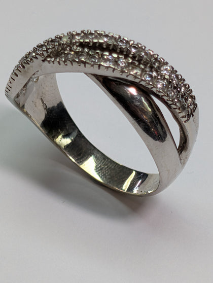 9ct White Gold Puzzle Style Ring