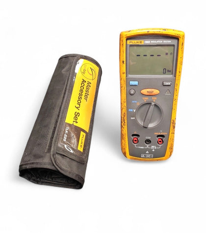Fluke 1503 Insulation Tester w/accessories and case