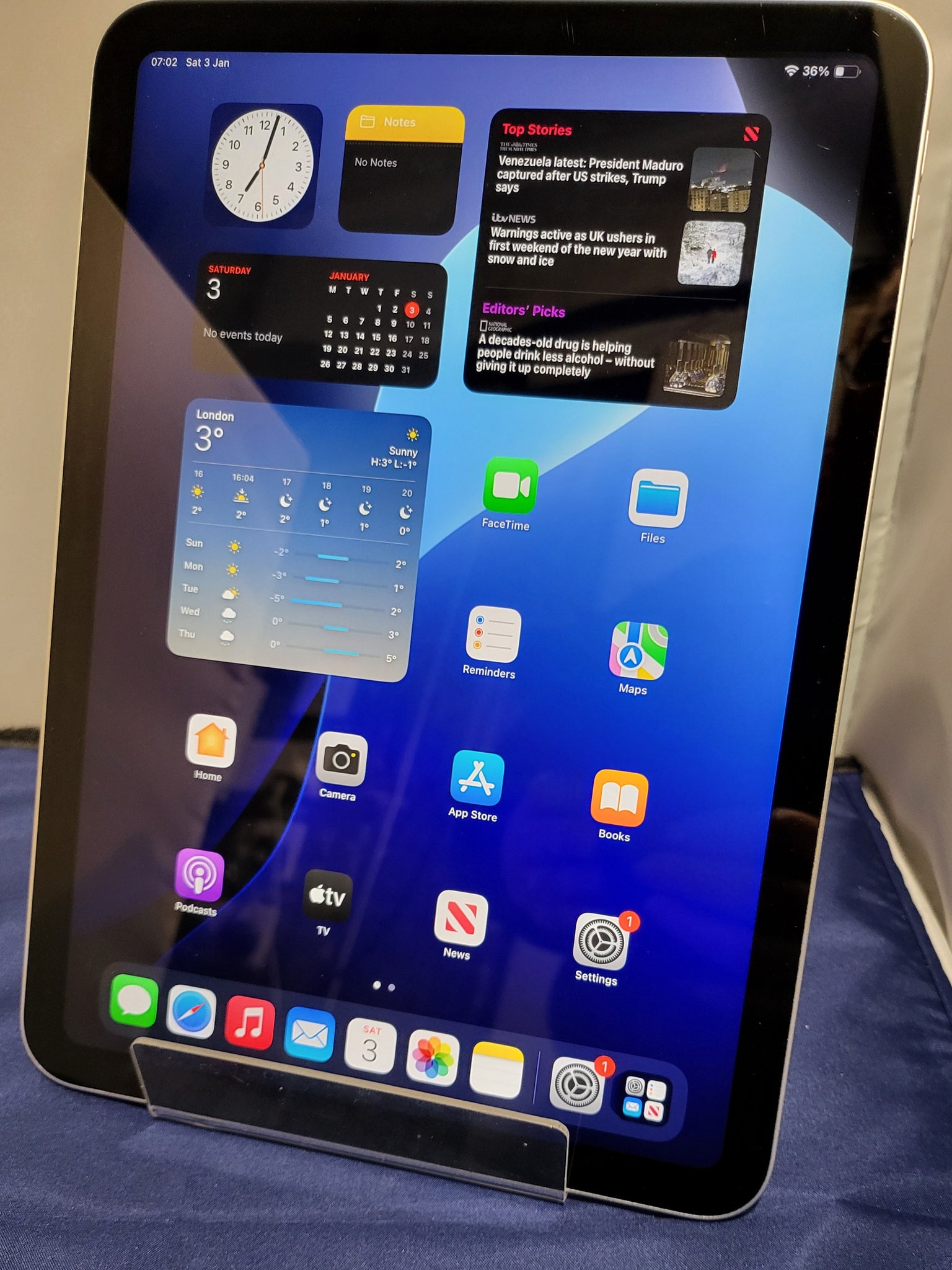 Apple iPad 10th Gen (A2696) 10.9 Apple iPad 10th Gen (A2696) 10.9