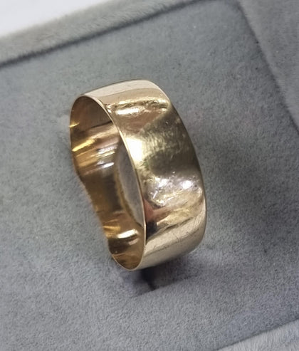 9ct Gold Band Size V