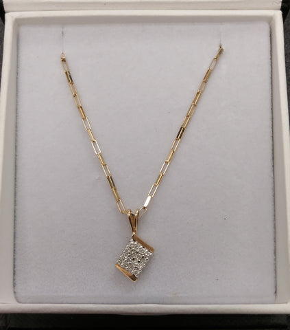 9ct Yellow Gold Rectangle Link Chain & Clear Gemstone Pendant