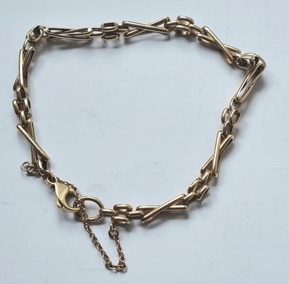 9ct Gold Bracelet with Safety Chain