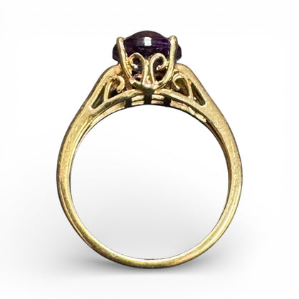 9ct Yellow Gold Oval Amethyst Ring - Size O