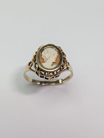 9ct Gold Cameo Ring