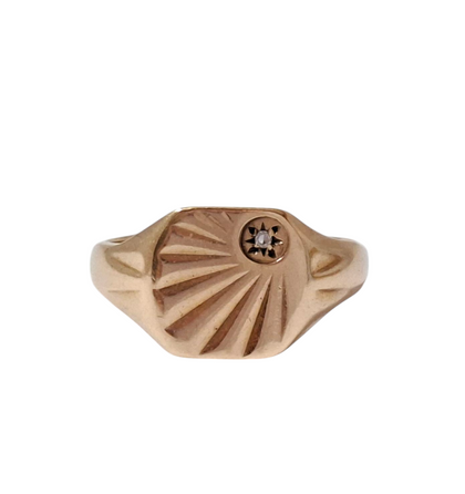 9 Carat Gold Ring - Size T Large