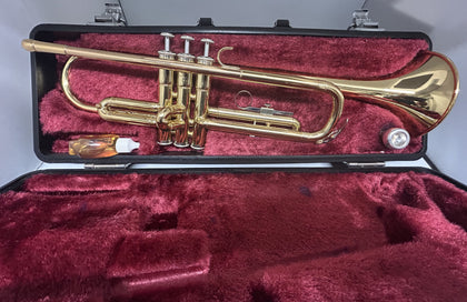 Yamaha YTR1335 Trumpet + Mouthpiece 11C4-7C + Yamaha Hard Case