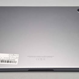 Macbook Air 13.6-inch 256GB SSD wit lh Apple M2 Chip comes boxed with Charger and Cable