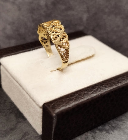 9ct Yellow Gold Decorative Heart Diamond Cut Ring Size - O