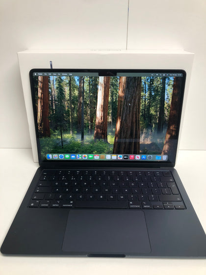 Apple MacBook Air 2022 13.6 Inch M2 16GB RAM 256GB SSD - Midnight