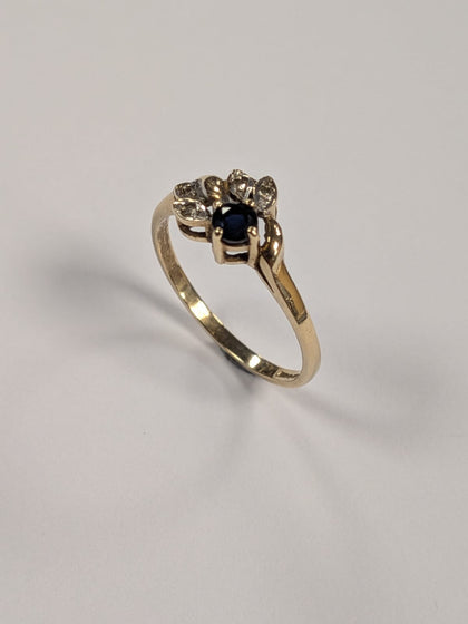 9ct Gold Floral Ring