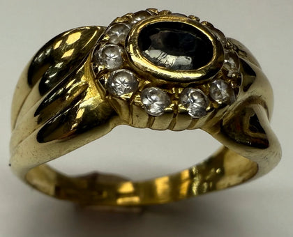 18CT GOLD DIAMOND AND SAPPHIRE RING P 1/2
