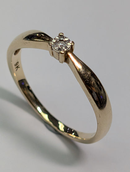 9ct Gold Diamond Ring Size M