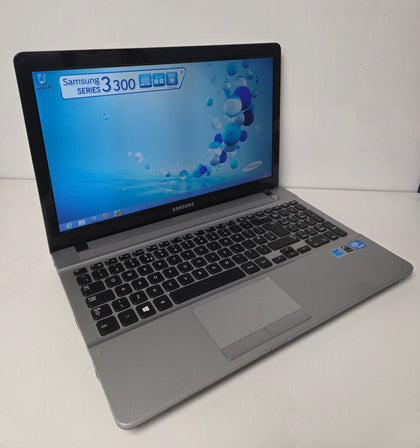 Samsung NP300E5E intel celeron , 4gb Ram, 500gb HDD Windows 8 Laptop