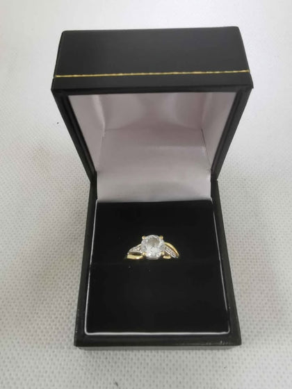 9ct Hallmarked 2g Gold Ring Size L Box Included