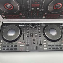 Numark Mixtrack Platinum FX 4-Deck DJ Controller – Excellent Condition