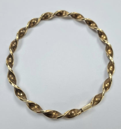 9ct Gold Twist Bangle