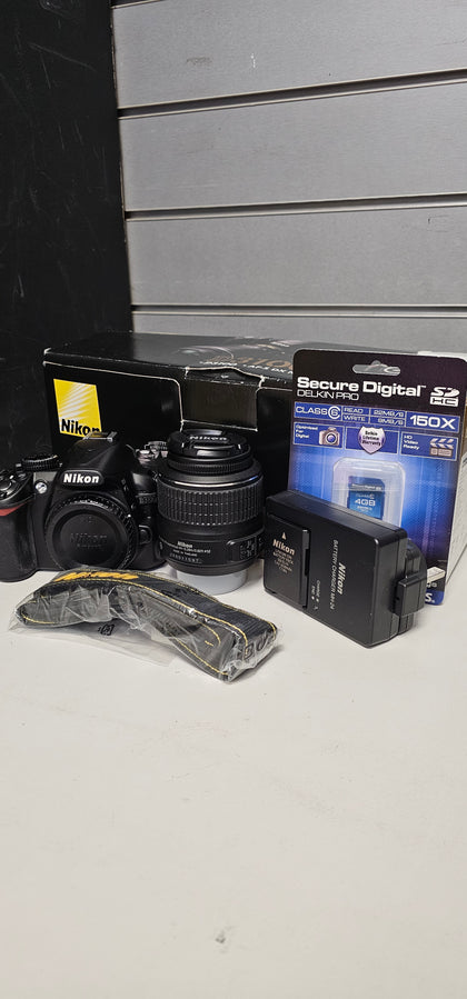 Nikon D3100 Kit