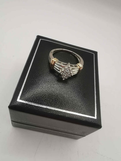9ct CZ White Gold Ring 3.7g With Box **375 Hallmarked**