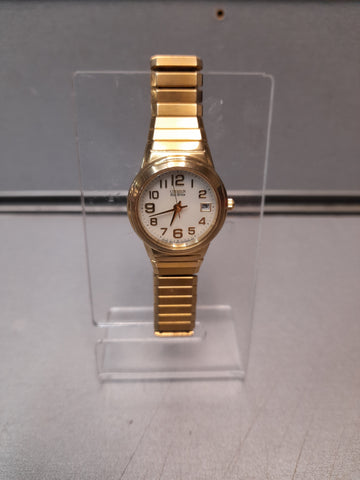 Citizen Eco Drive E011-s5030749 Japan Solar Golden Tone Ladies Watch