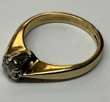 9CT YELLOW GOLD DIAMOND RING SIZE J