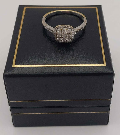 9ct palladium gold wedding ring with white stones 2.7g size S Boxed hallmarked