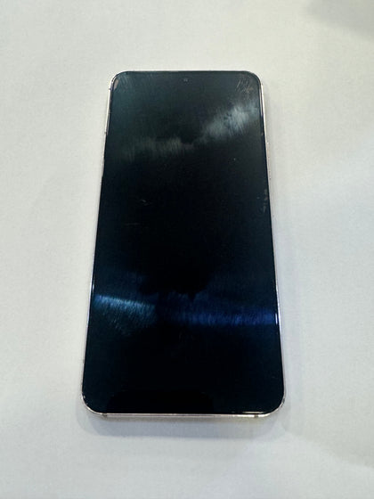 Samsung Galaxy S22 - 128gb (faulty) - unlocked - cracked back - screen issue