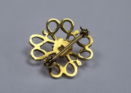 9ct Gold Brooch with red stone