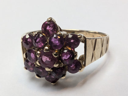 9CT GOLD RING WITH PINK STONES SIZE P.5 PRESTON STORE