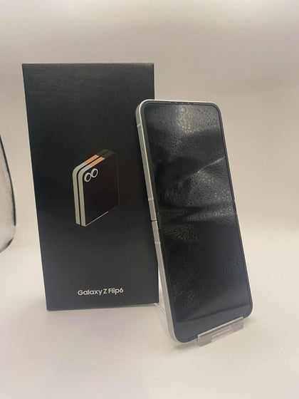 Samsung Galaxy Z Flip6 256GB White, Unlocked B