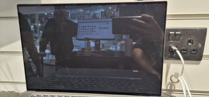 Dell XPS 15 9500 With 3 Fan Cooling Stand