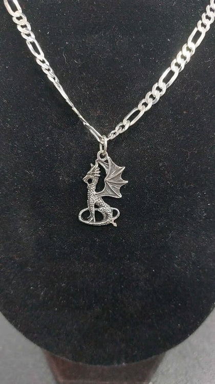 **BRAND NEW** 925 silver Figaro style chain with dragon pendant 24