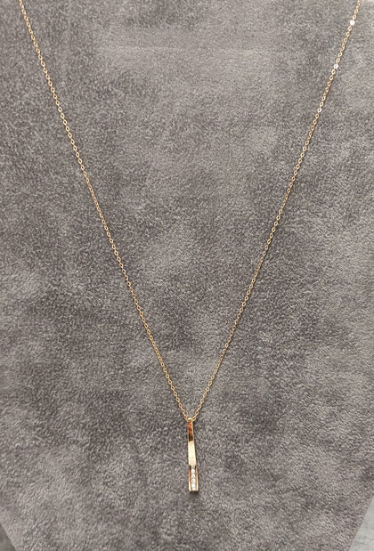 9ct Yellow Gold Diamond Bar Pendant Necklace - 18