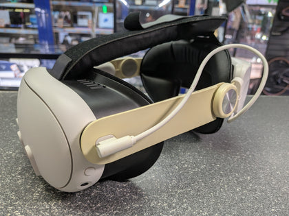 Meta Quest 3 VR Gaming Headset & 2 Controllers