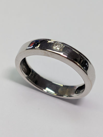18ct White Gold Diamond Ring Size H 1/2