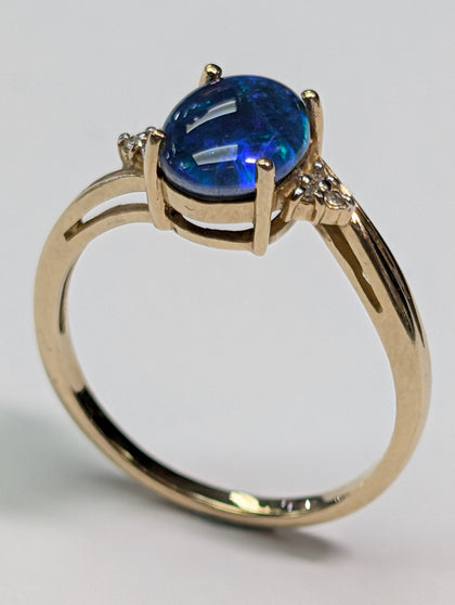 9ct gold blue opel style diamond ring