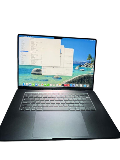 MacBook Pro 2024 100% battery 19 cycles immaculate condition ** 2 year warranty** 24GB RAM / 512 STORAGE