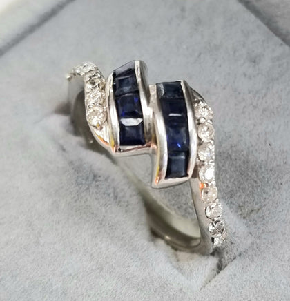 18ct White Gold Diamond/Sapphire Ring Size 