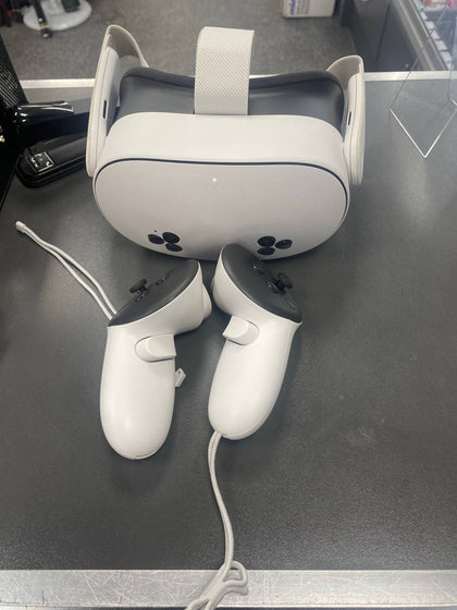 META QUEST 3S W/ CONTROLLERS