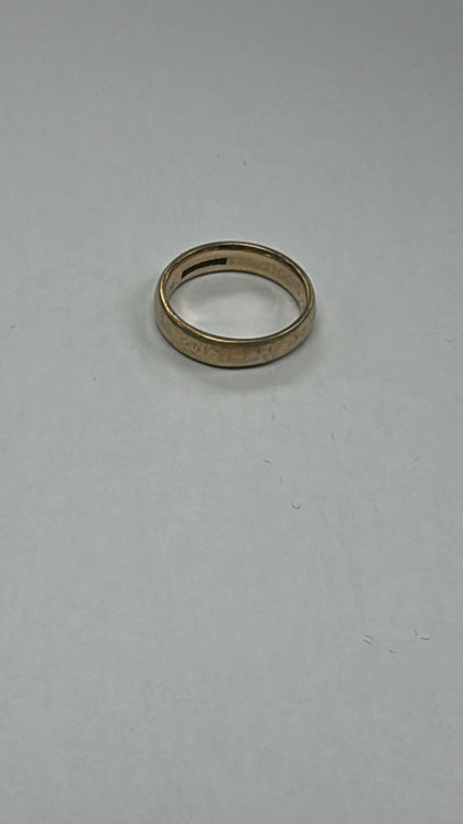 9Kt gold wedding band 5.1Grams.