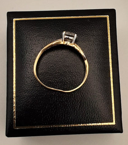 9ct gold CZ size Q
