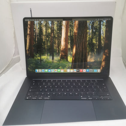 MacBook Air 15,12 / M3 (8-CPU 10-GPU) / 8GB Ram / 256GB SSD / 13