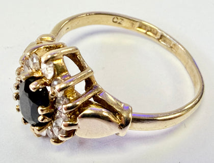 9ct yellow gold cluster ring with CZ stones size L 1/2