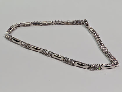 9ct White Gold CZ Bracelet 7.5