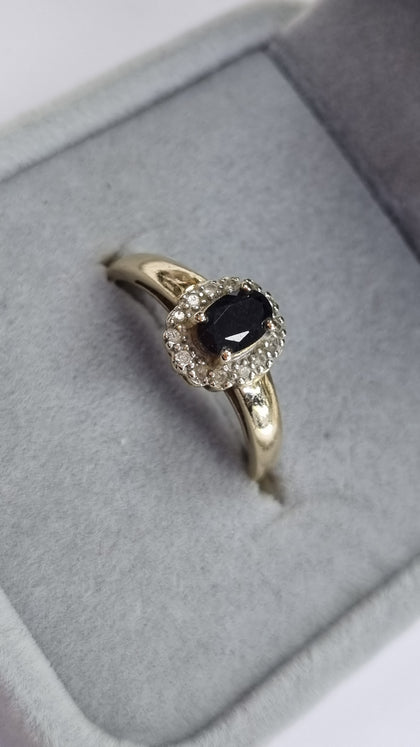 9ct gold sapphire & diamond ring size R 1/2