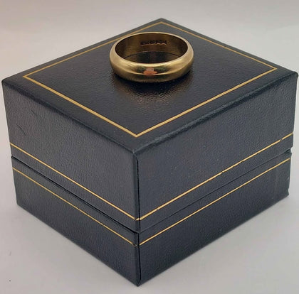 9ct 375 yellow gold plane wedding band 3.85g size M with box