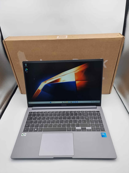 Samsung Galaxy Book4 Netbook - Intel i3-1315U - 8GB RAM - 256GB SSD - 15