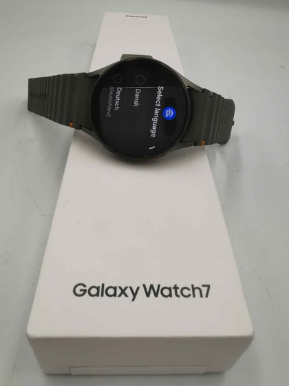 Samsung Galaxy Watch7 40mm With Strap Boxed Green