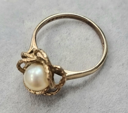 9ct gold ring with Pearl Size M